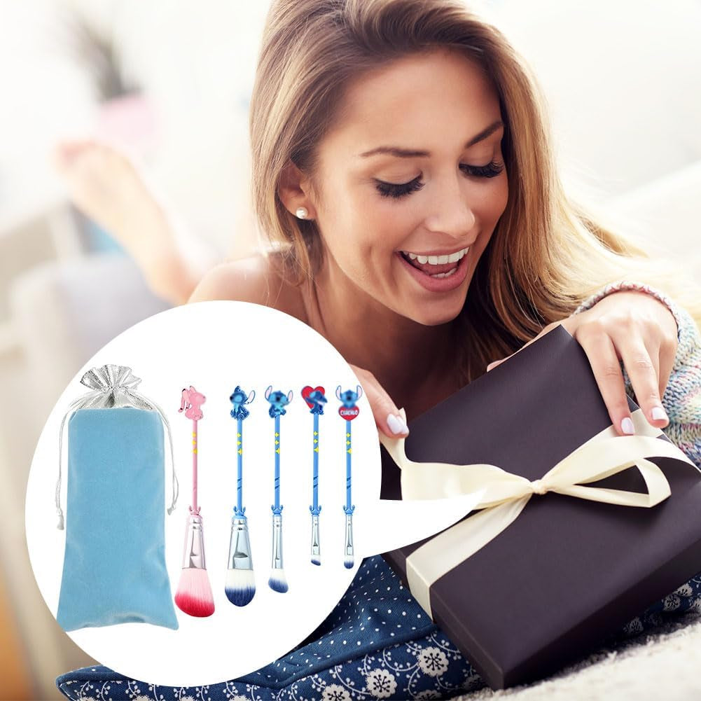 5Pcs Cartoon Makeup Brushes Set with Bag, Kawaii Cosmetic Brushes Anime Collection for Foundation Blush Eyeshadow Eyebrow Eyeliner Face Concealer Powder Makeup Brush Gift for Girl Women